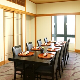 [Perfect for entertaining, betrothals, and meetings] Private rooms available for a minimum of 5 people