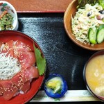 季さく - 漬けマグロ丼1000円の全貌