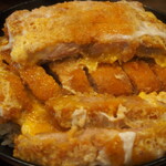 日本橋 まる榮 - カツ丼（二段）：カツの下にカツ