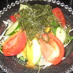 Nuchigusui - ぬちぐすいサラダ　（うみぶどうとグリーンサラダ）780円　海ぶどう単品は 600円