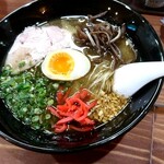 ラーメン酒場 藤しげ - 熊本らーめん900円