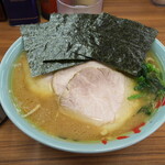 家系ラーメン 近藤家 - チャーシューメン中 1050円