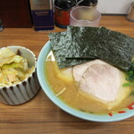 家系ラーメン 近藤家 - ツーショット