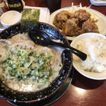 Baribari Joni - バリとんラーメン唐揚げ定食。