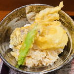 たからや - ミニ丼として程よいボリューム