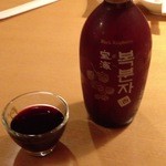 あかり - 覆盆子酒（ポップンジャジュ）ラズベリーベースの韓国ワイン　甘いがドッシリした味わい