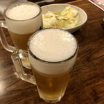 Torino Gonsuke - お通し（塩ダレキャベツ）と生ビール