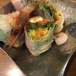 yaesu 海老バル - 海老とクリームチーズの生春巻き(580円)