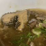 居酒屋　ニシオカ - インパクト大なビジュアルのホルモンがゴロゴロしてます。