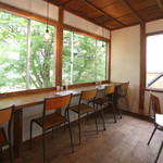 森メシ - 窓からの眺めは山々と木々が満載