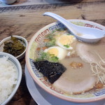 久留米とんこつラーメン 松山分校 - 分校ラーメン並６８０円（この写真見て違いがわかる方は分校フリーク＾＾）