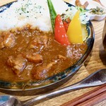 宮崎風土 くわんね - カレー定食。鶏肉がゴロゴロ入ってます！