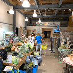 そば切り　高陣 - 【2020年09月】店内は、野菜類の販売と蕎麦屋さんの構成です。