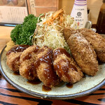 とんかつ一幸 - 今回は、ヒレカツはソース…
      牡蠣フライは、塩で…(^O^)