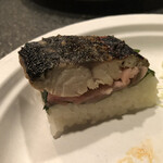漁火 - 肉厚な焼き鯖
