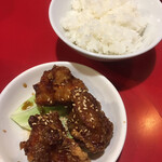 ラーメン　赤組 - 唐揚げとライス