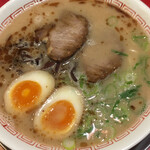 ラーメン　赤組 - 味玉ラーメン