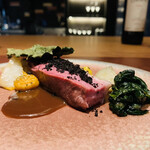 ラ カンロ - ⑦【Canard：タマリンド、黒オリーブ】
      ★ ビュルゴー家シャラン鴨ロースト、黒オリーブパウダー掛け、タマリンドのソース、焼野菜添え