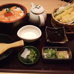 Gochisou Mura - サーモンのひつまぶしご膳