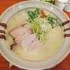 Chuukasobakazushino - 鶏白湯　塩！クリームシチューのように白いです！