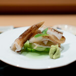 炭火割烹 いふき - 鳥貝の炙り 鳥貝の肝醤油