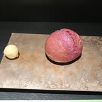 エクアトゥール - カシスのパン