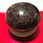 エクアトゥール - 重厚な器