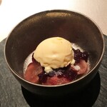 エクアトゥール - 巨峰、アマレットのアイス