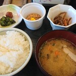 こらんの湯　錦江楼 - ご飯、味噌汁