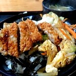 食堂ざっくばらん - 料理写真:野菜たっぷり！かつ丼