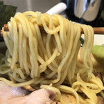 地鶏豚骨らーめん ひなわ - 麺のリフト