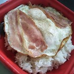 クーキッチン - 料理写真:ベーコンエッグ丼@350