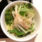 メゾン・ド・ユーロン - 豆豉麻婆豆腐 1430円 のサラダ