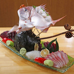 Shokusai Roman Koishiki - 刺身盛り合わせ（鯛・鰹・烏賊）　※写真は5人前一例です。　6000円