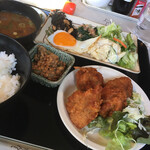 ヒロミ 本店 - ご飯大盛りはプラス100円
                                おかず多いから大盛りでもしっかり食べれる^ ^