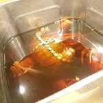 Chuka Kappou Chaina - 紹興酒に浸かっている上海蟹