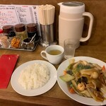 南海飯店 - かたい焼ソバ＋ライス