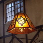 チロリン村 - モダンな照明