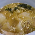 塩ワンタンつけ麺のつけ汁