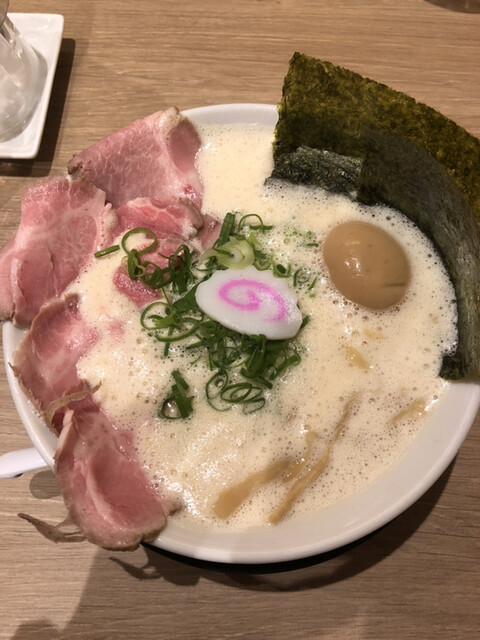 鶏そば 啜る ススル 丸の内 ラーメン 食べログ 鶏そば 啜る ススル 丸の内 ラーメン 食べログ