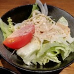 トミヅル - すき焼きに合う感じのサラダでした。普通に旨い。