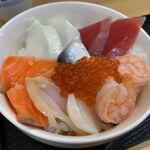 大漁丼家 - 海鮮丼　550円