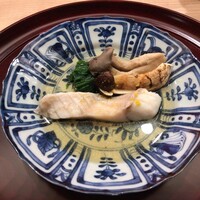 東茶屋 なかむら - 先付け：石川県奥能登長尾のクエ 珠洲の松茸 平茸 金沢春菊