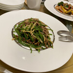 白玉蘭 モクレン - 牛肉とピーマンの細切り炒め(小皿)@1,750円(税抜)