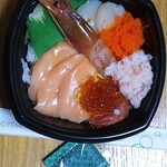 海鮮と肉のどんぶり屋 どん八 - 北海丼