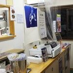 海鮮と肉のどんぶり屋 どん八 - 内観