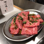 ツラとキモ 炭火焼肉 いわしげ - カルビ、ロース