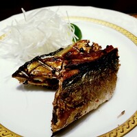 中国四川酒家 蔓山 - 素晴らしかった、秋刀魚の塩焼き。