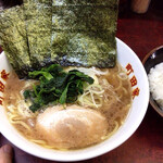 横浜ラーメン 町田家 - 