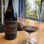 テアトロ ディ マッサ - 濃厚な赤